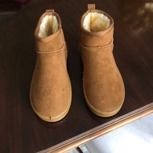 Fake UGG dupes size 7